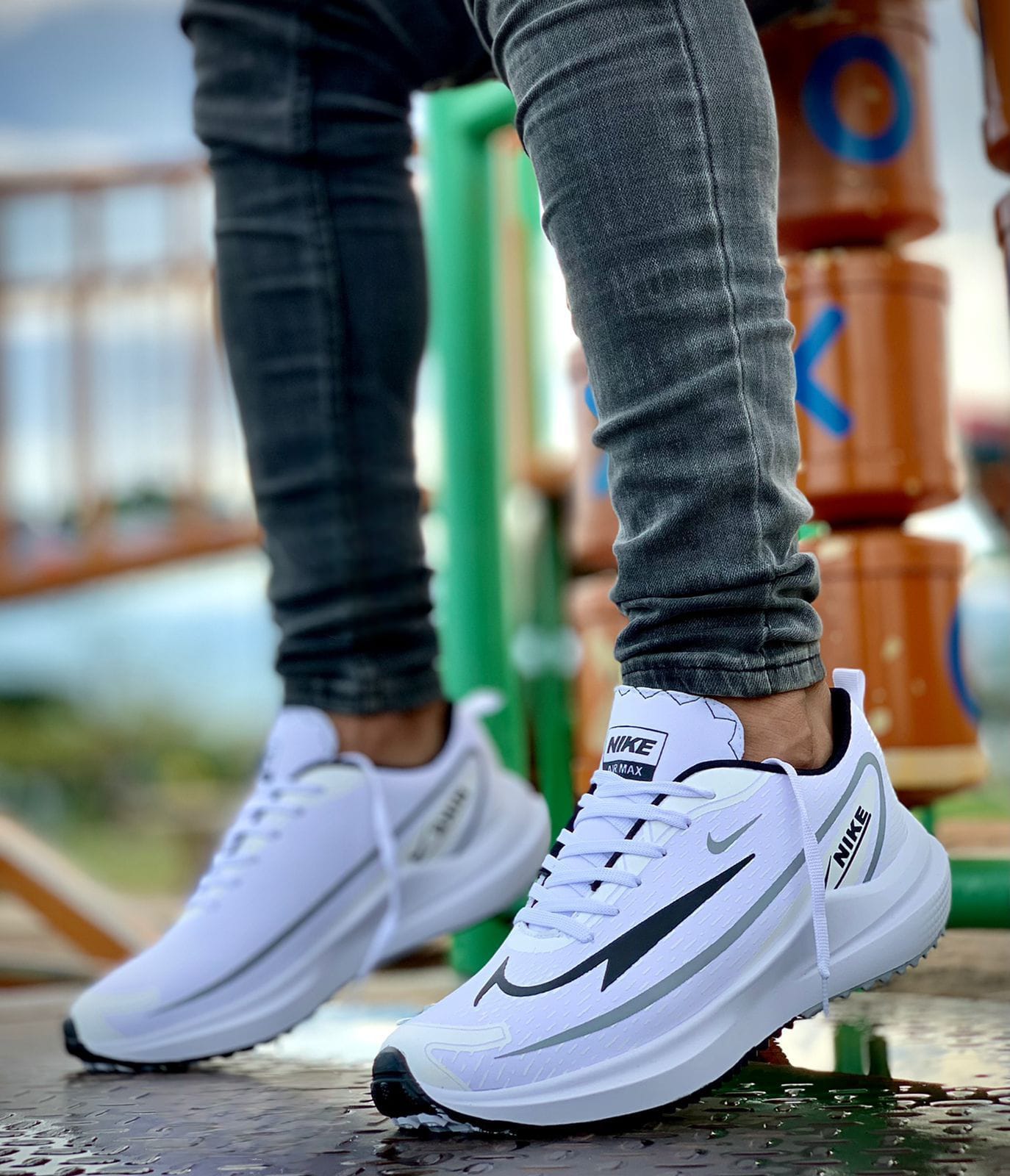 NIKE AIR MAX